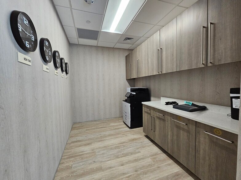 More Photos Of 555 Belaire Ave, Chesapeake Coworking Space