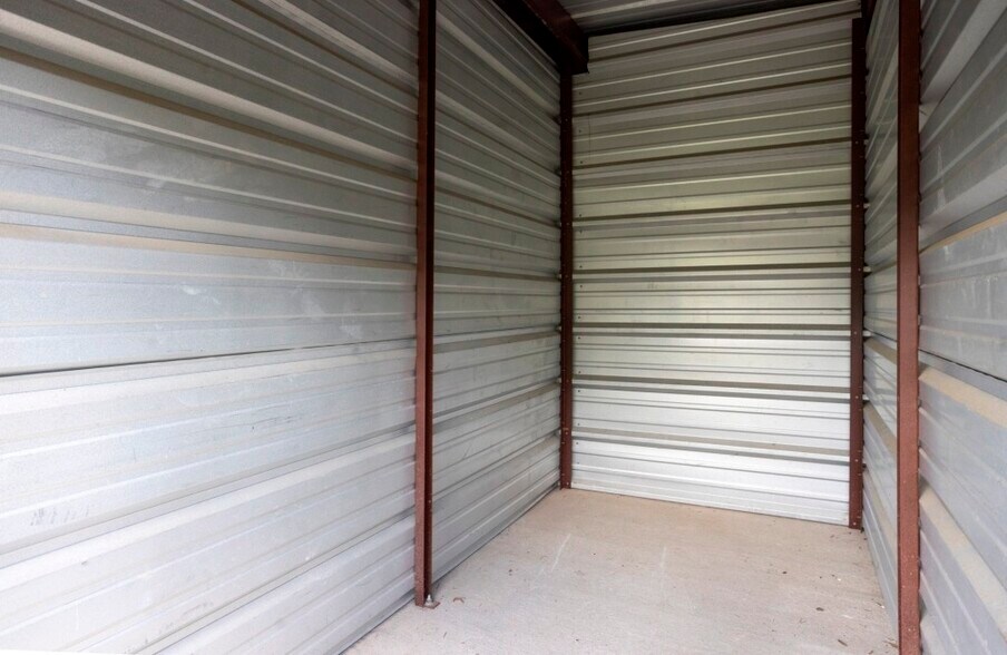 More Photos Of 401 N Railroad Ave, Mount Vernon Self Storage For Sale