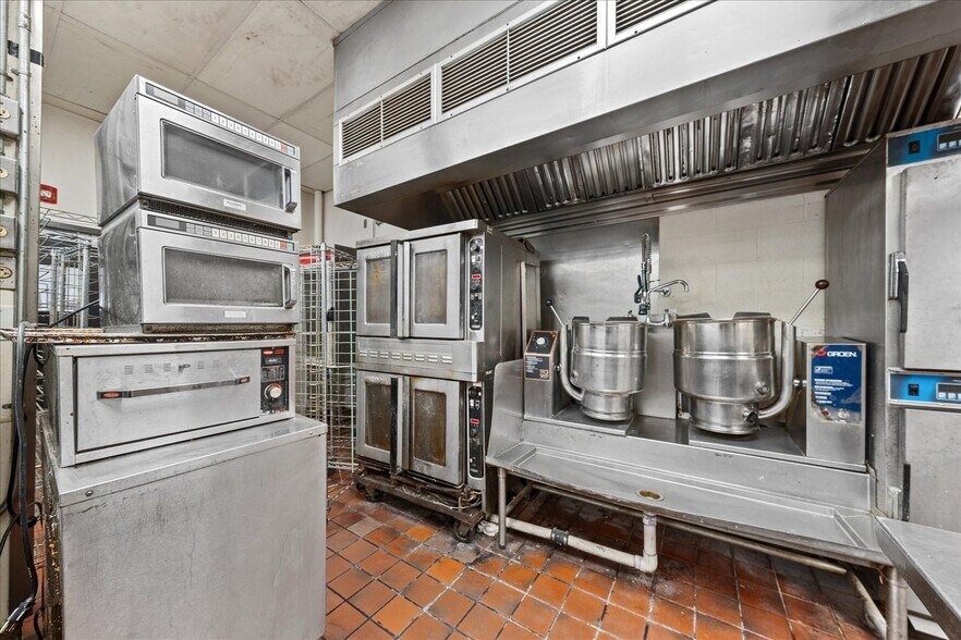 More Photos Of 1202 Murfreesboro Rd, Franklin Restaurant For Lease
