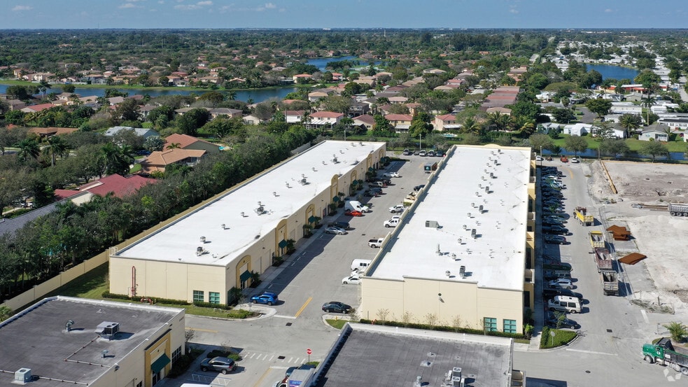 More Photos Of 10424 W State Road 84, Davie Warehouse For Lease