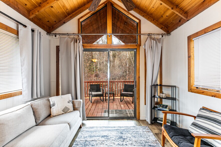 More Photos Of 5175 E Highway 35, Kamas Specialty For Sale