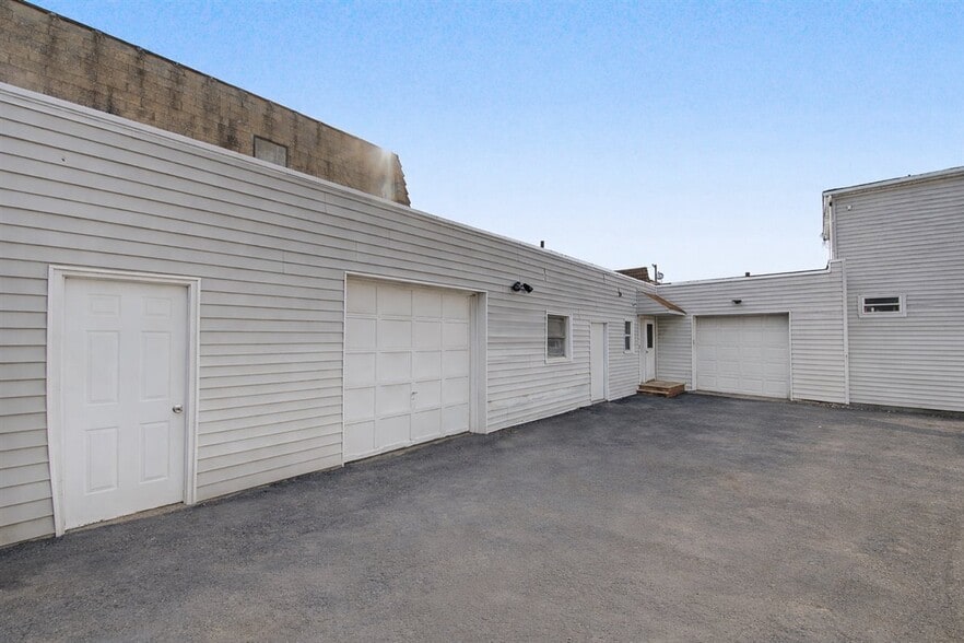 More Photos Of 328 Northrup Ave, Mamaroneck Flex For Lease
