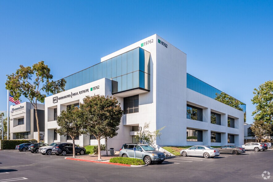 Primary Photo Of 19762 MacArthur Blvd, Irvine Loft Creative Space For Lease