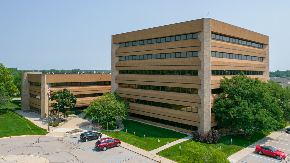 Primary Photo Of 5913 Executive Dr, Lansing Office For Lease