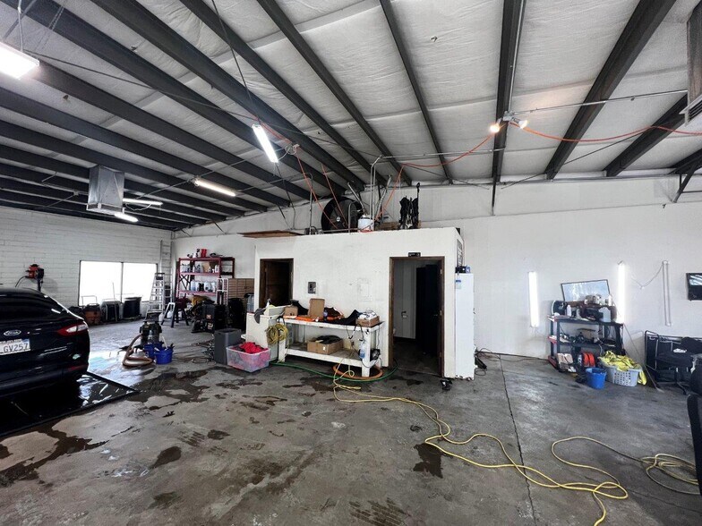 More Photos Of 1666 E Cypress Ave, Redding Office For Lease