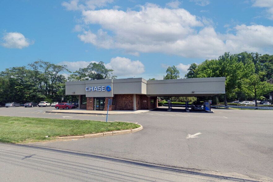 Primary Photo Of 1550 Route 130, North Brunswick Bank For Lease