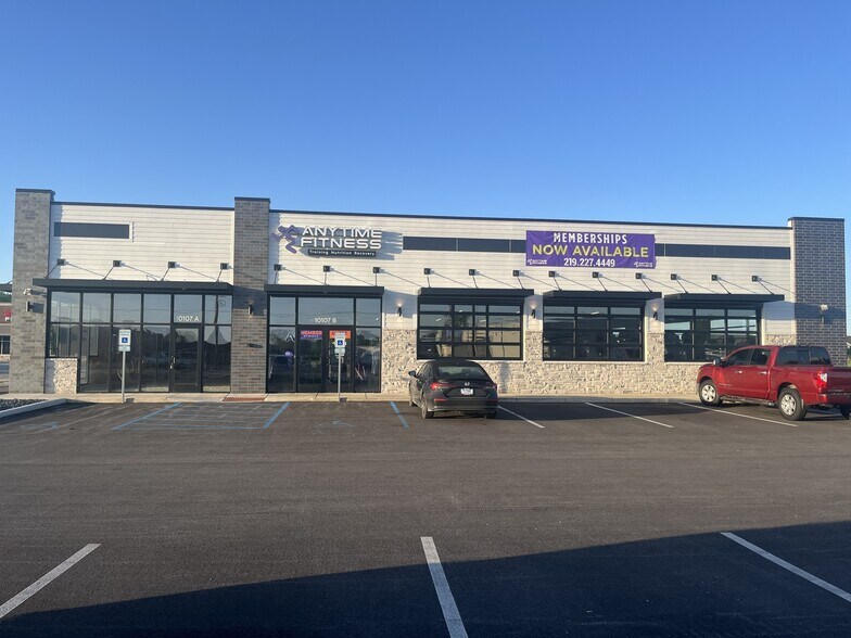 Primary Photo Of 10107 Mondorf St, Dyer Storefront For Lease