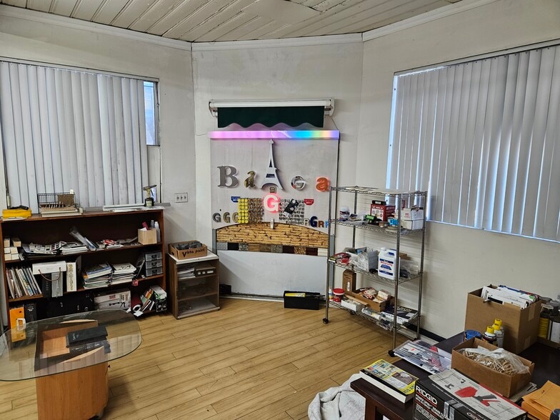 More Photos Of 4922 S Figueroa St, Los Angeles Storefront For Sale