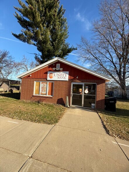 Primary Photo Of 111 N Front St, Fairchild Bank For Sale