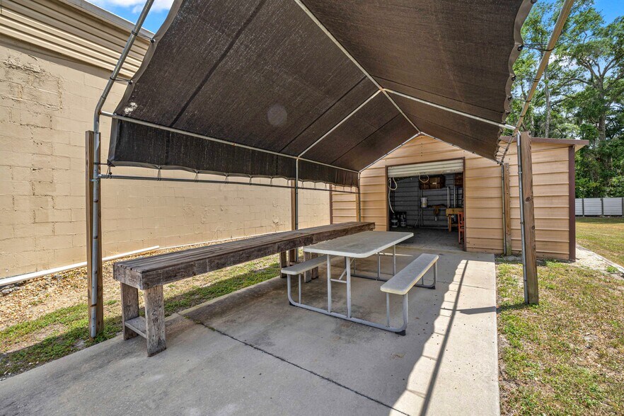 More Photos Of 2926 NE Jacksonville Rd, Ocala Freestanding For Sale