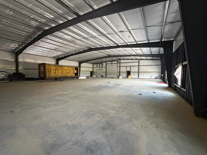 More Photos Of 4050 Downwind Dr, Owensboro Warehouse For Lease