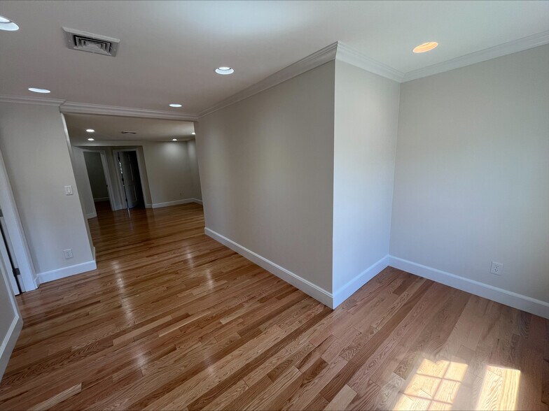 More Photos Of 683 Main St, Norwell Loft Creative Space For Lease