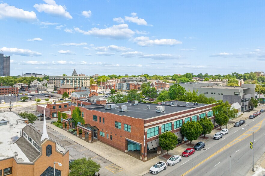 More Photos Of 454-464 E Main St, Columbus Office For Lease