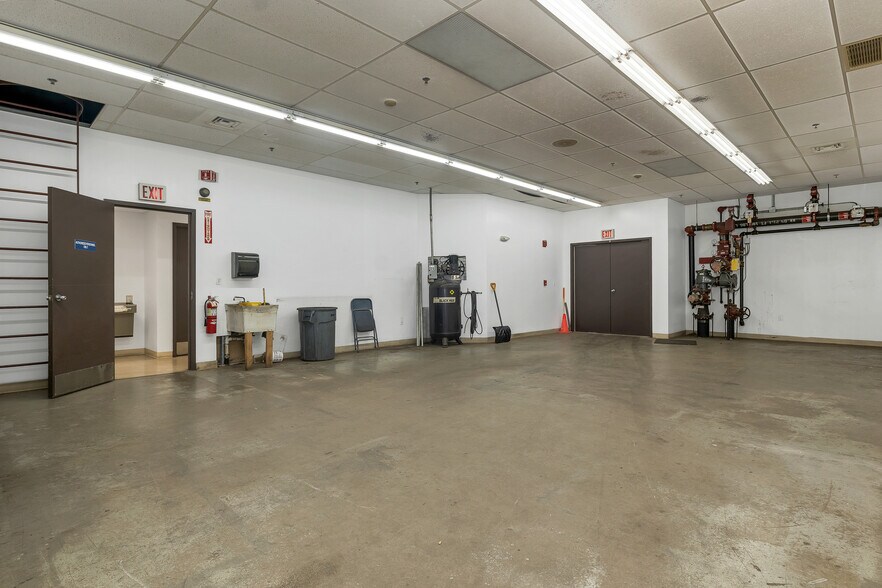 More Photos Of 200 Tilton Rd, Northfield Distribution For Lease