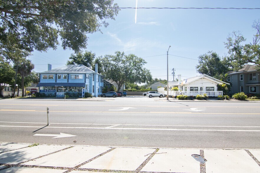 More Photos Of , Saint Petersburg General Retail For Sale