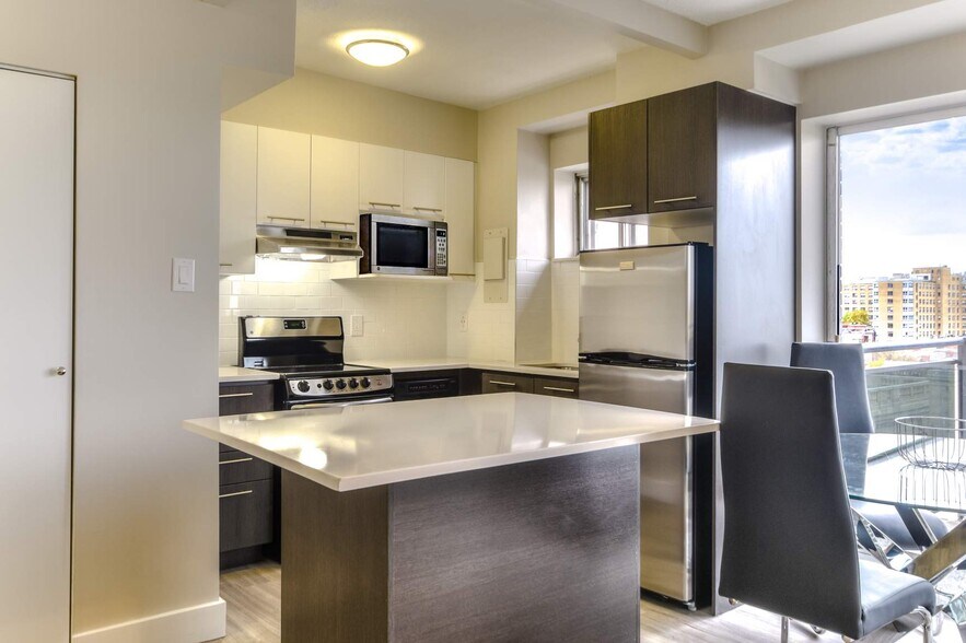 More Photos Of 1150-1160 Rue Sherbrooke E, Montréal Apartments For Lease