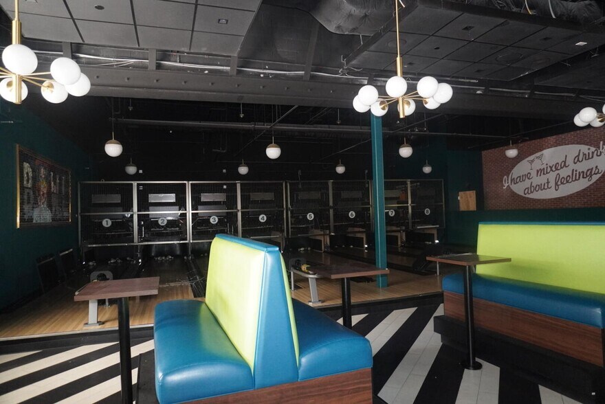 More Photos Of 730-760 Coleman Blvd, Mount Pleasant General Retail For Lease