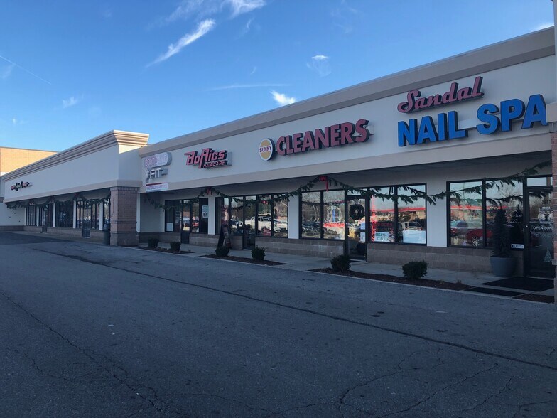 More Photos Of 7545-7633 Sylvania Ave, Sylvania Unknown For Lease