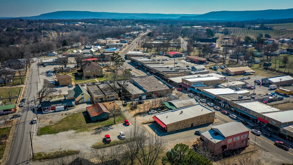 More Photos Of 223 W Main St, Mountain View Storefront For Sale
