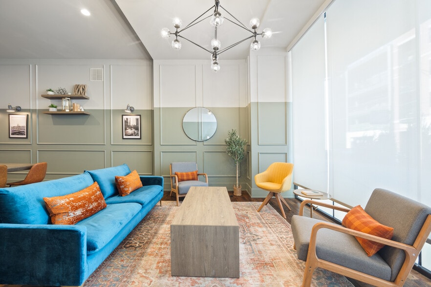 More Photos Of 2521 N Halsted St, Chicago Apartments For Lease