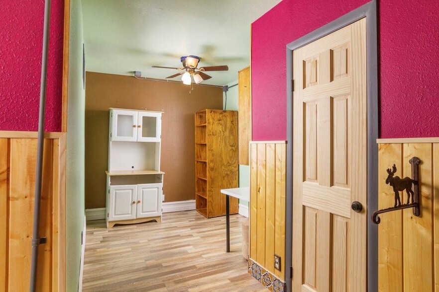 More Photos Of 23450 Crest Forest Dr, Crestline Restaurant For Sale