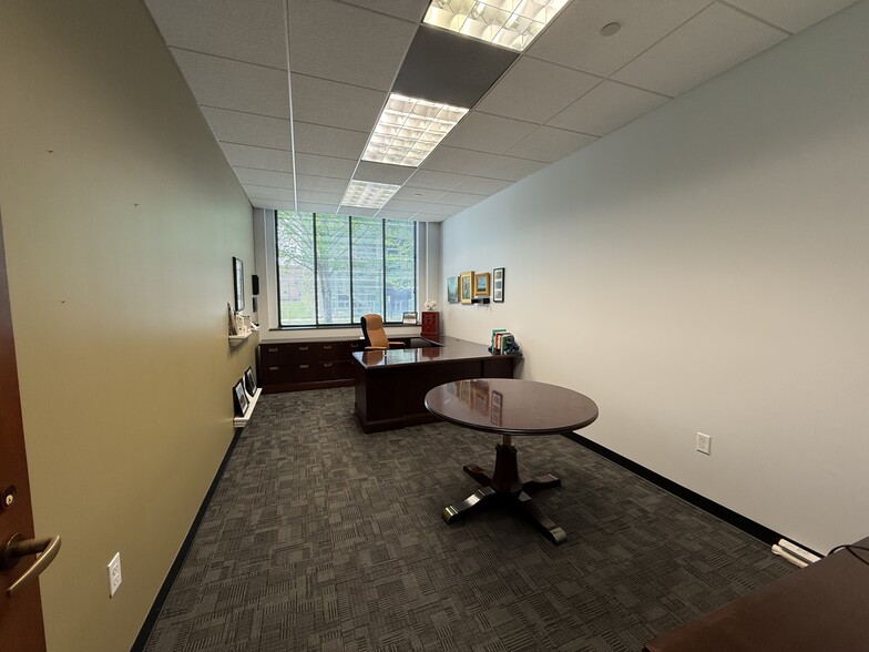 More Photos Of 700 Washington St, Columbus Office For Lease