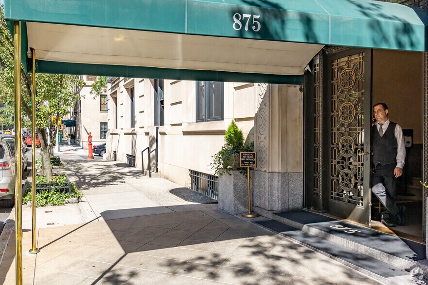 More Photos Of 875-877 Park Ave, New York Apartments For Sale