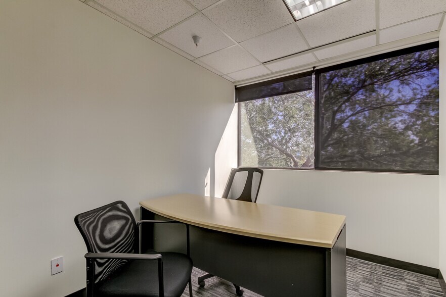 More Photos Of 12425 28th St N, Saint Petersburg Office For Lease