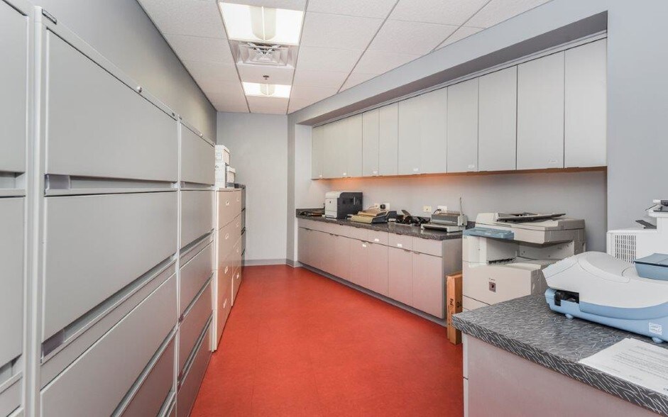 More Photos Of 1021-1031 Old York Rd, Abington Township Medical For Sale