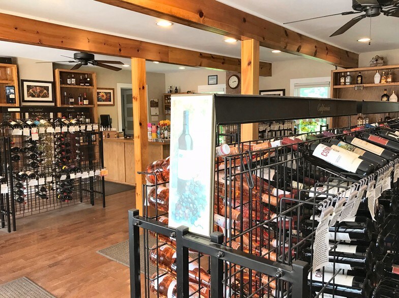 More Photos Of 5059 US Highway 209, Accord Storefront Retail Residential For Sale