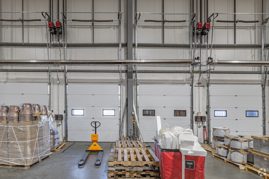 More Photos Of 305 Sub Way, Milford Warehouse For Lease