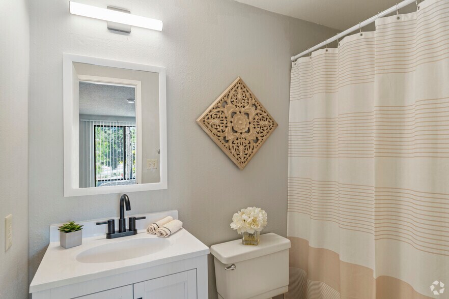 More Photos Of 1617 N Virginia St, Reno Apartments For Sale