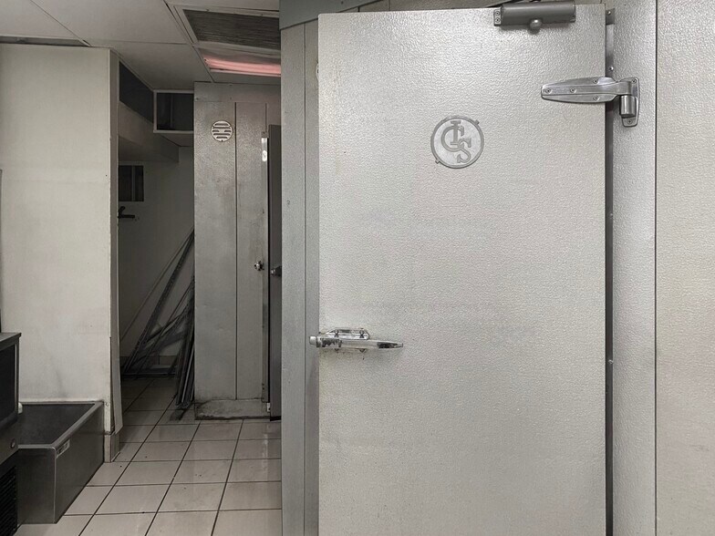 More Photos Of 11 E Forsyth St, Jacksonville Apartments For Lease