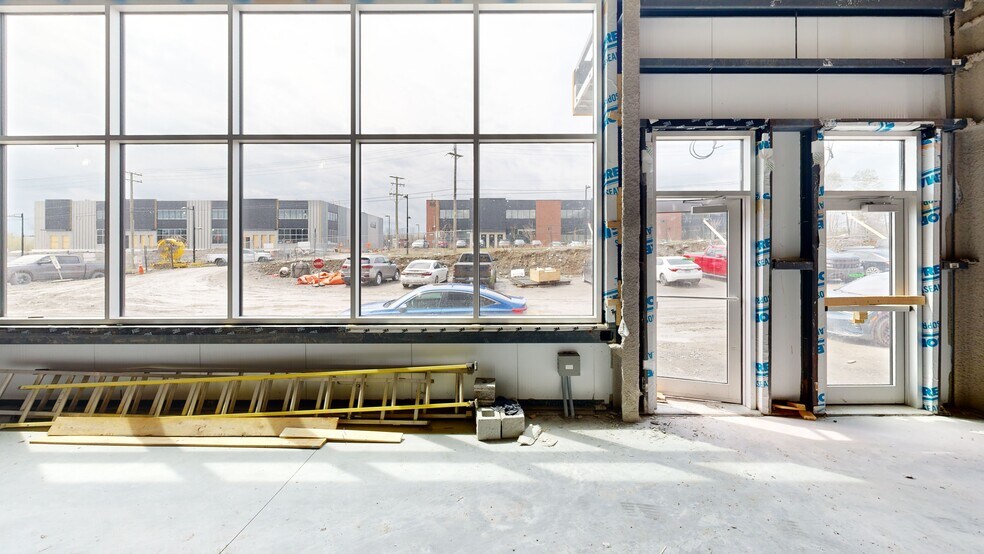 More Photos Of 100 Blvd Jean-Baptiste-Rolland O, Saint-jerome Unknown For Lease