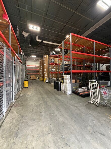 More Photos Of 345 Green St, Gainesville Warehouse For Lease
