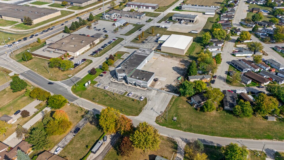 More Photos Of 301 Croft Dr, Windsor Distribution For Sale