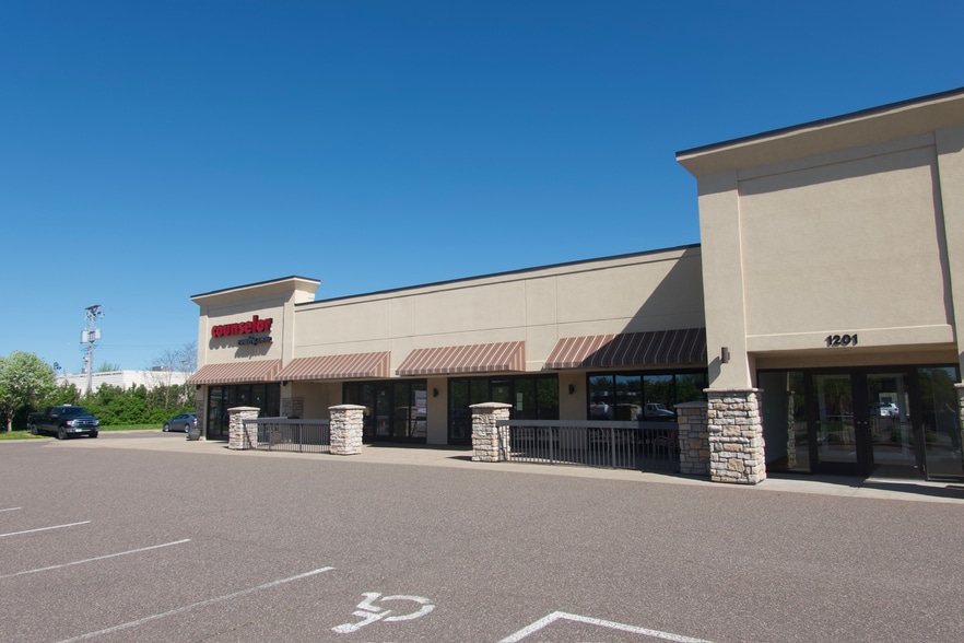 More Photos Of 1201 County Road E, Saint Paul Storefront Retail Office For Lease