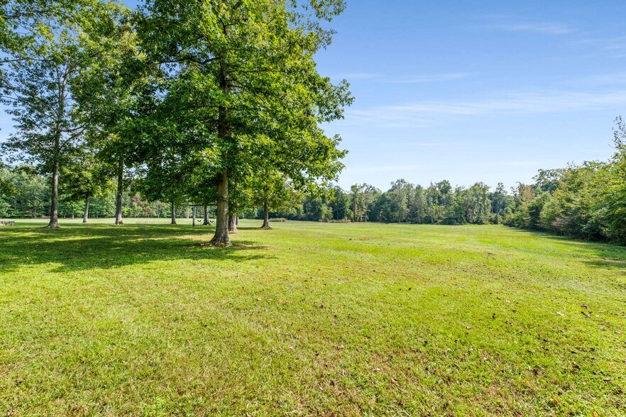 More Photos Of 456 Lakewood Park Rd, Beechgrove General Retail For Sale