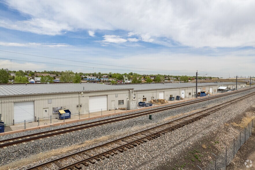 More Photos Of 5750-5778 Lamar St, Arvada Warehouse For Lease