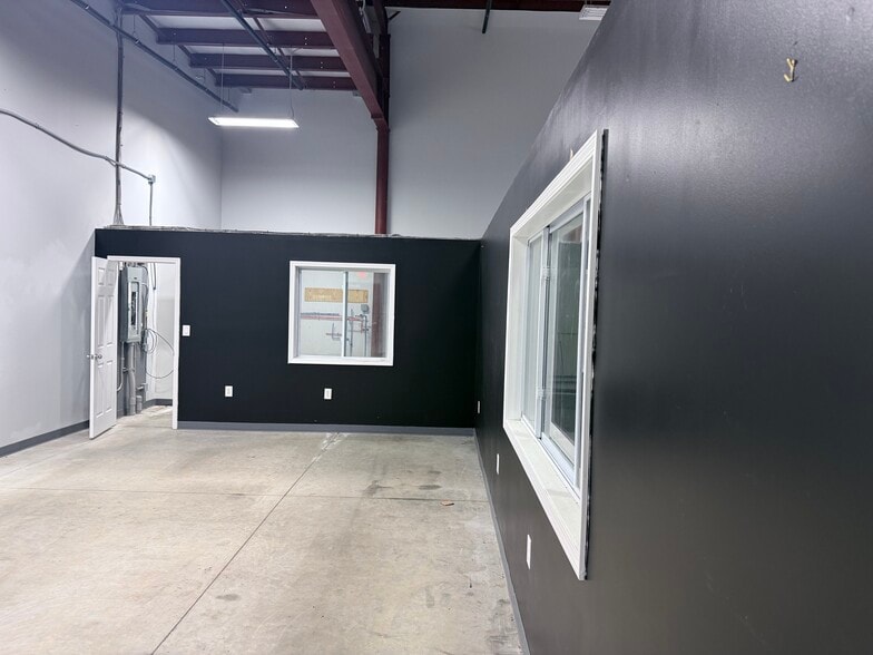 More Photos Of 36 Cady Hill Blvd, Saratoga Springs Office For Lease