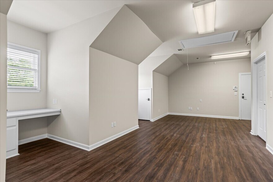 More Photos Of 889 Commerce Dr Sw, Conyers Loft Creative Space For Sale