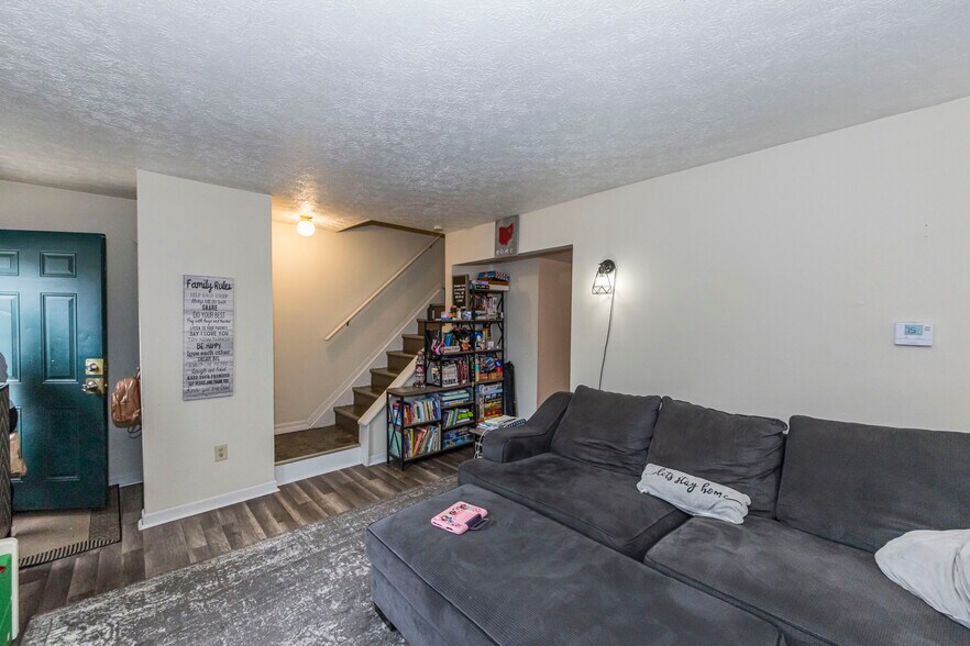 More Photos Of 3800 Grace Dr, Kent Multifamily For Sale