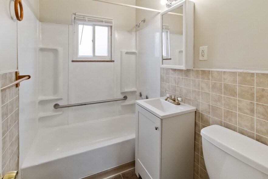 More Photos Of 17809 Harvard Ave, Cleveland Multifamily For Sale