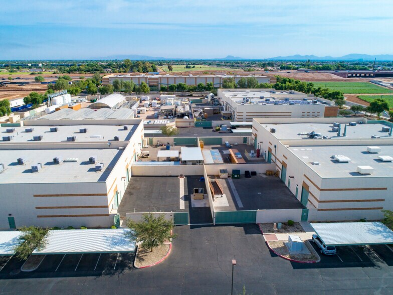 More Photos Of 596 E Germann Rd, Gilbert Warehouse For Lease