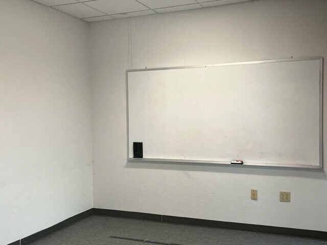 More Photos Of 3333 Vaca Valley Pky, Vacaville Research And Development For Lease