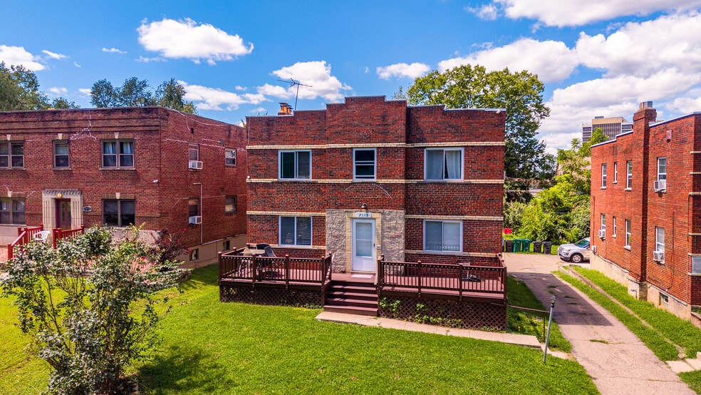 More Photos Of 7119 Eastlawn Dr, Cincinnati Apartments For Sale