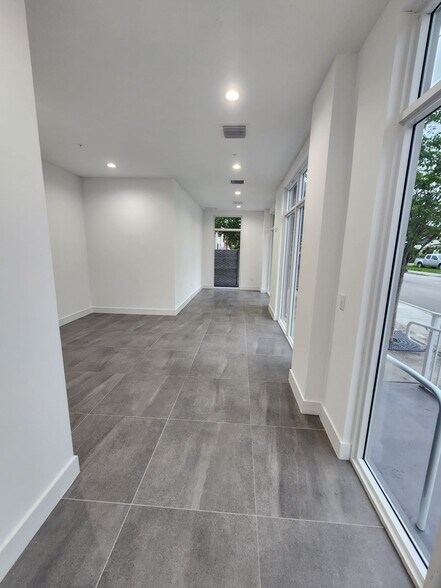 More Photos Of 961 SW 7th St, Miami Apartments For Lease