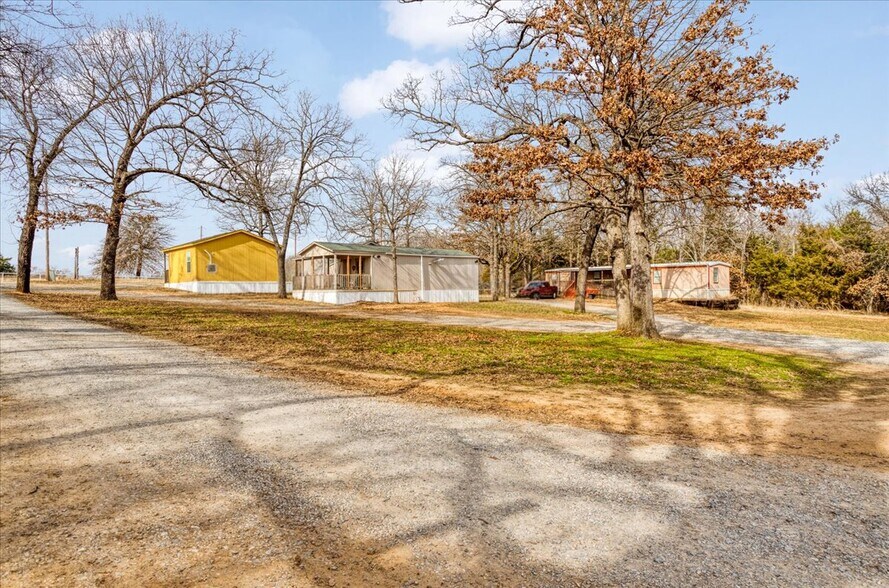 More Photos Of 141 Whippoorwill Dr, Mead Hotel For Sale