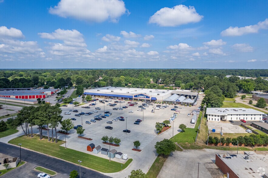 More Photos Of 9010-9048 Mansfield Rd, Shreveport Unknown For Lease