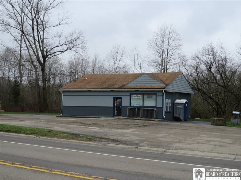 More Photos Of 9971 NY-16, Delevan Convenience Store For Sale